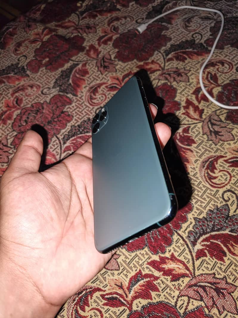 Apple iPhone 11 Pro Max 1