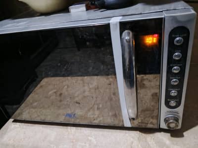 i m selling Anex Microwave oven home use