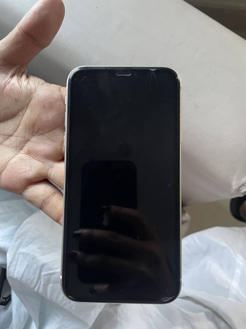 Apple iPhone 11 7