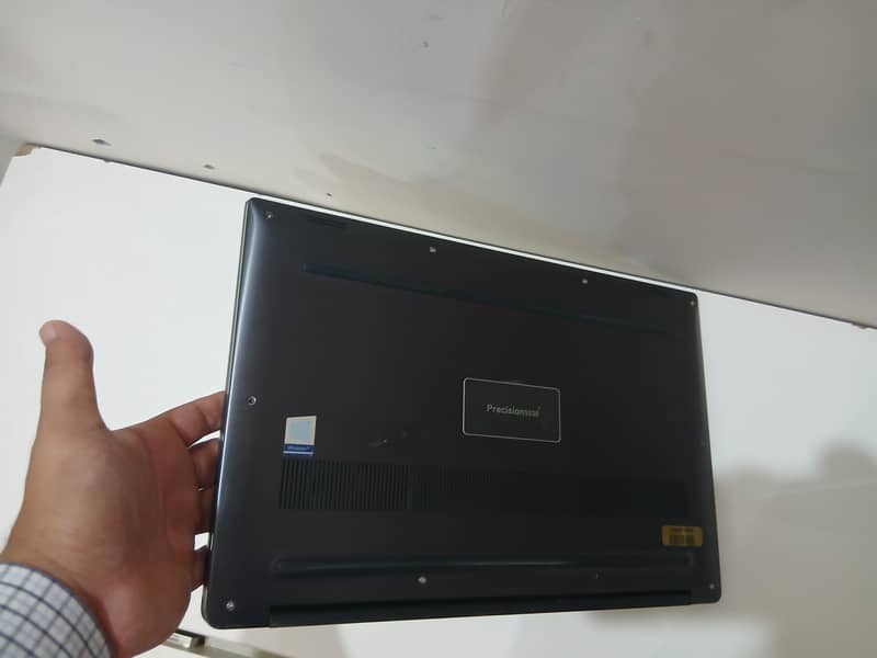 Dell Percision 5530 6