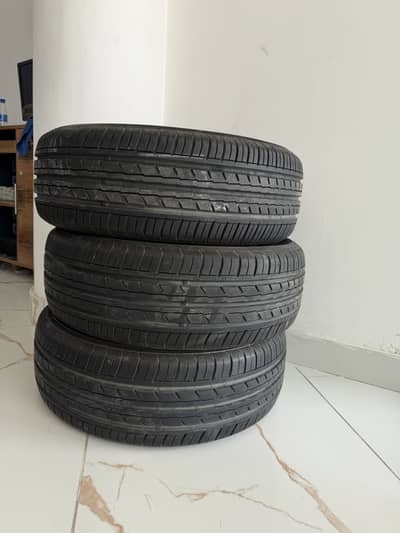 Yokohama  bluearth es tyres