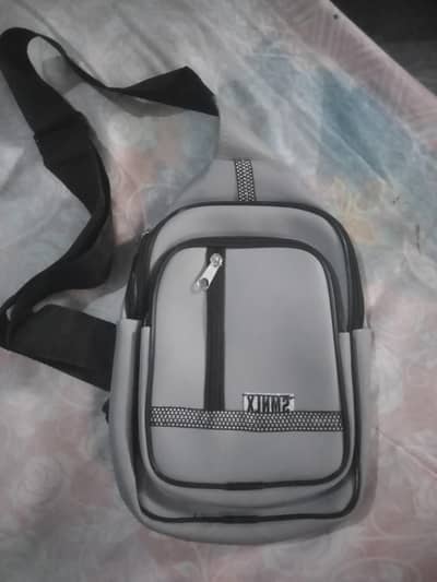Shoulder bag shoulder bag