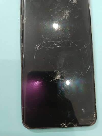 LG V30 64 gb panel dead hai baki all oky h