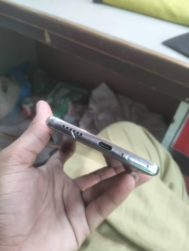 Tecno CAMON 40 Pro 1