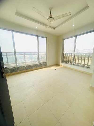 1bed office space available for rent in proper office building . reasonable rent