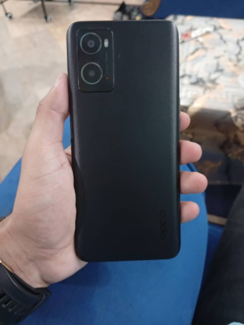 OPPO A76 0