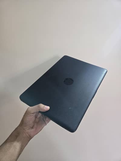HP 14 BS i3/7th Gen. 4gb Ram 900gb HDD.