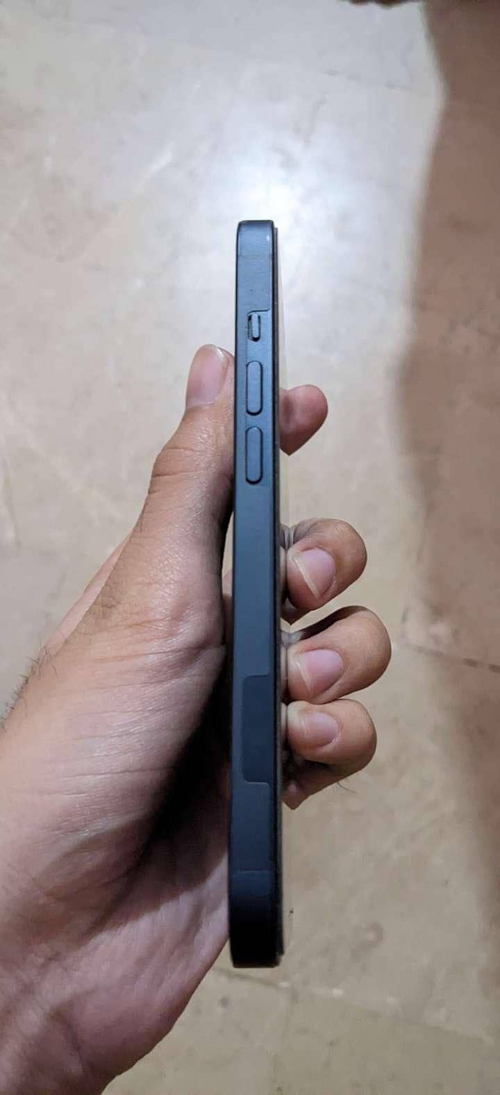 Apple iPhone 14 3