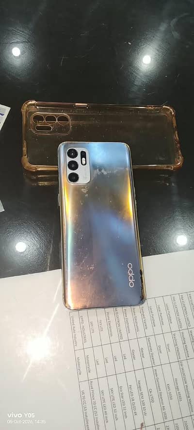 OPPO Reno6