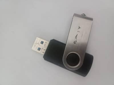 USB for sale 32 gb PNY original  0.3. 0.2. 1.5. 1.1. 3.4. 7