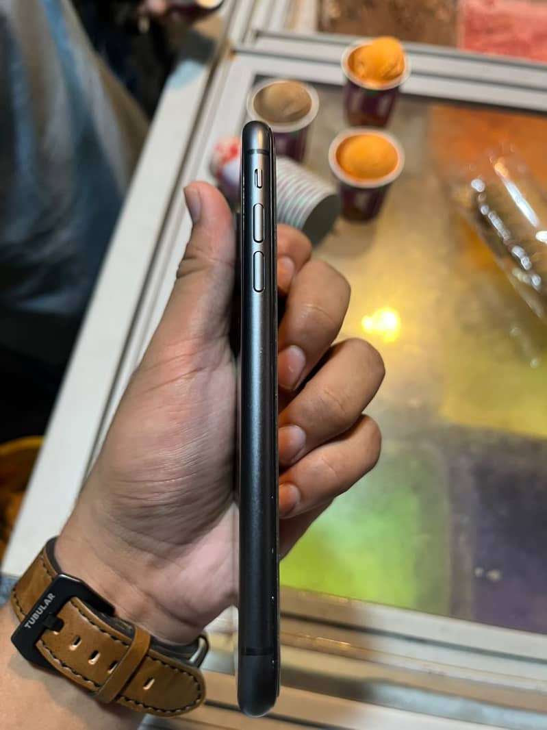 Apple iPhone 11 1