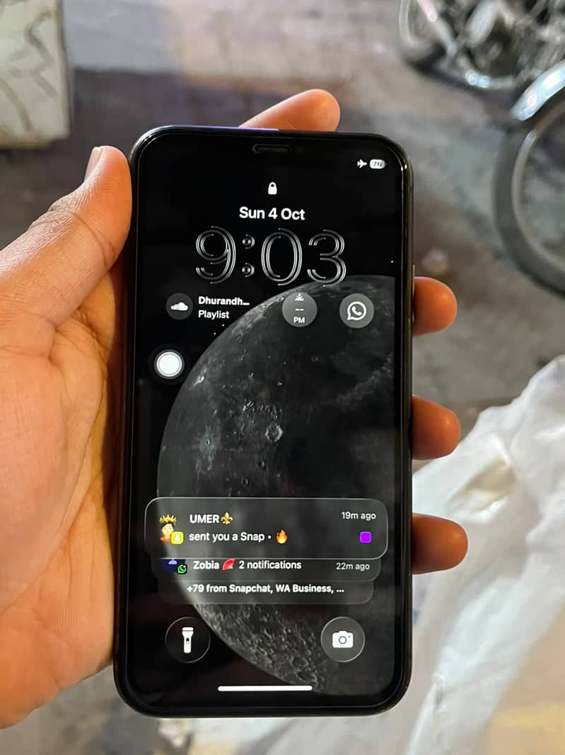 Apple iPhone 11 3