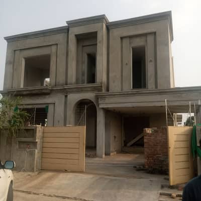 1 Kanal Grey Structure House