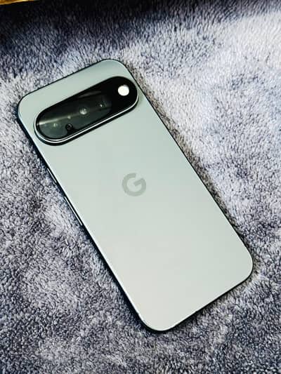 Google Pixel 10 12/128gb Dual sim Pta Approved 10/10 with charger