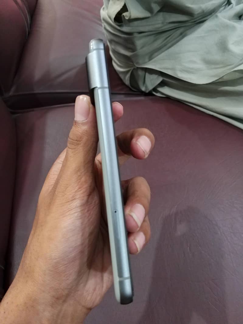 Google Pixel 8 5