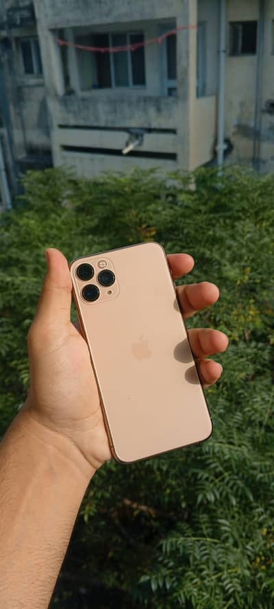 Iphone 11 pro 256gb non pta with 4 month sim time