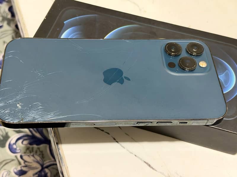 Apple iPhone 12 Pro Max 3