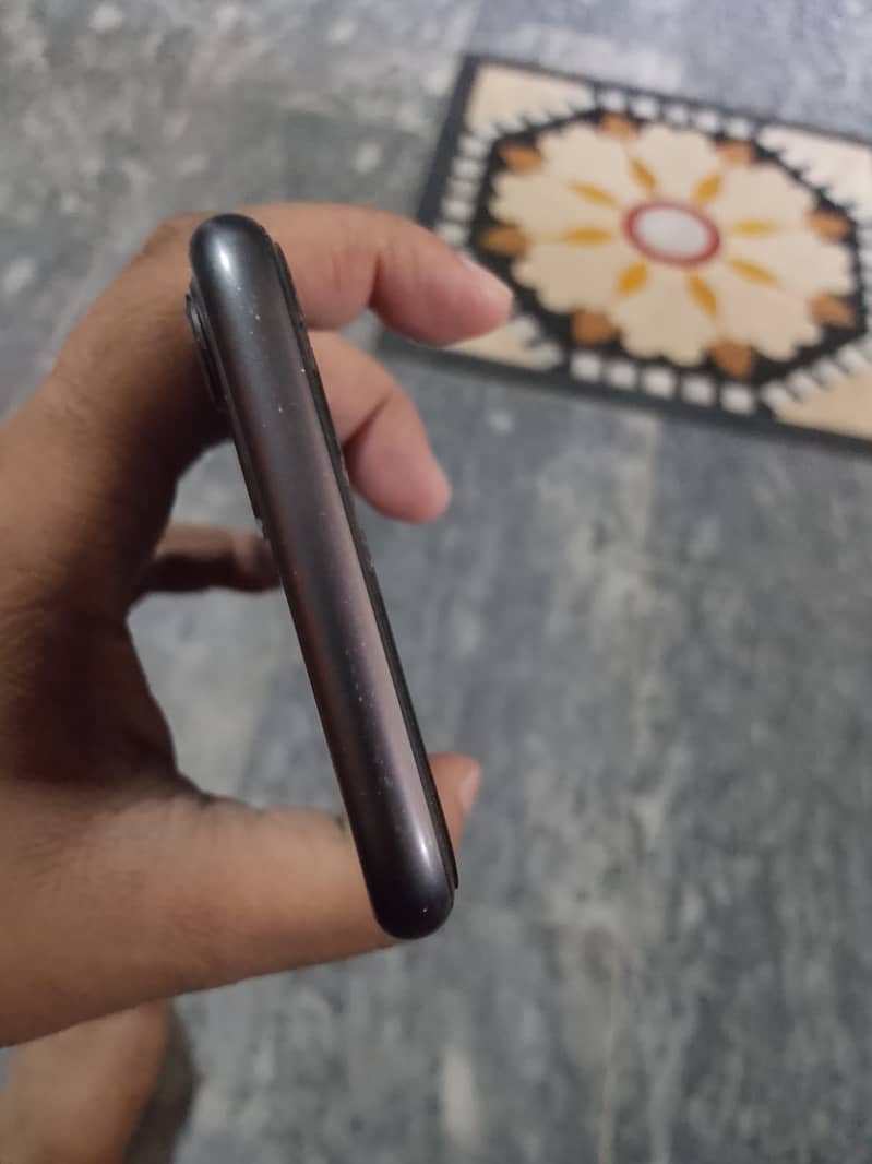 IPhone 11 Non PTA 1