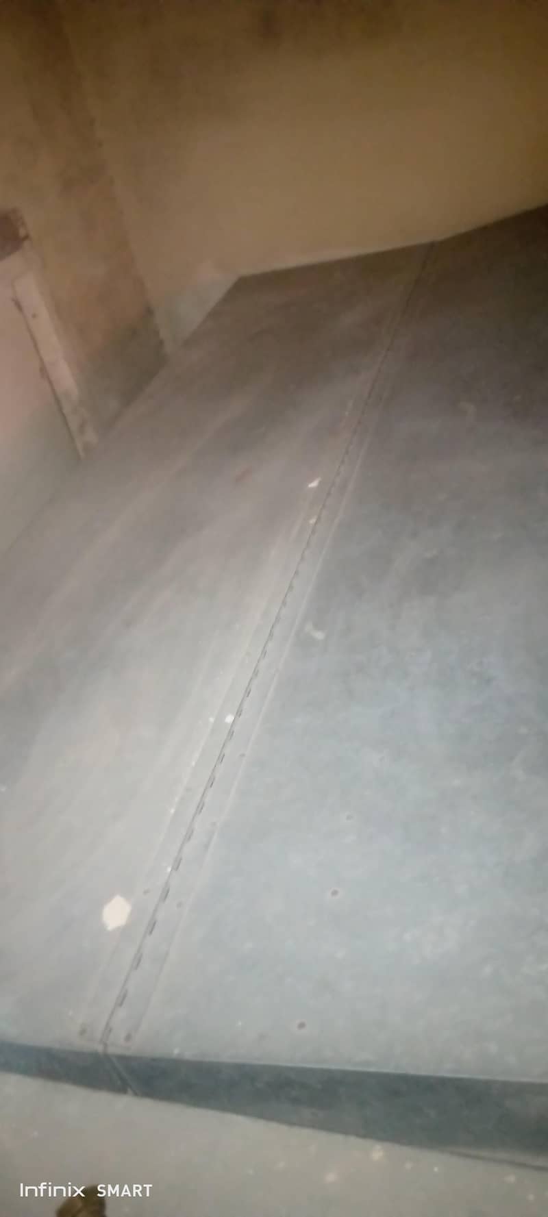 کپڑوں کے لیے پیٹی دستیاب ہے 3