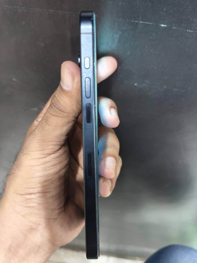 Iphone 15 pro max with box 1