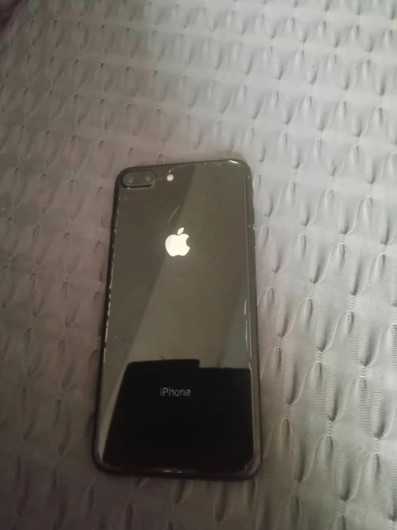 Apple iPhone 7 Plus Black 1