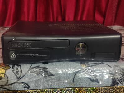 Xbox 360 slim with 2 wireless controllers
