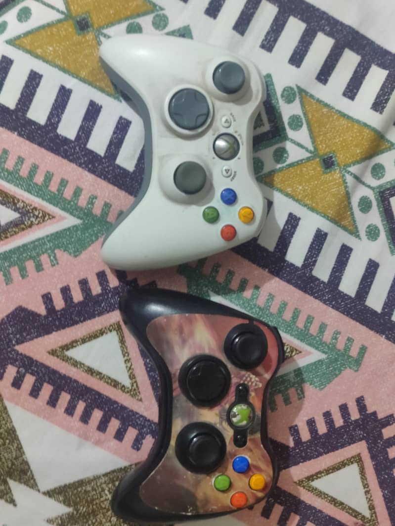 Xbox 360 slim with 2 wireless controllers 3
