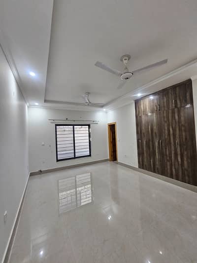 E-11 1kanal house available for rent in e11 Islamabad