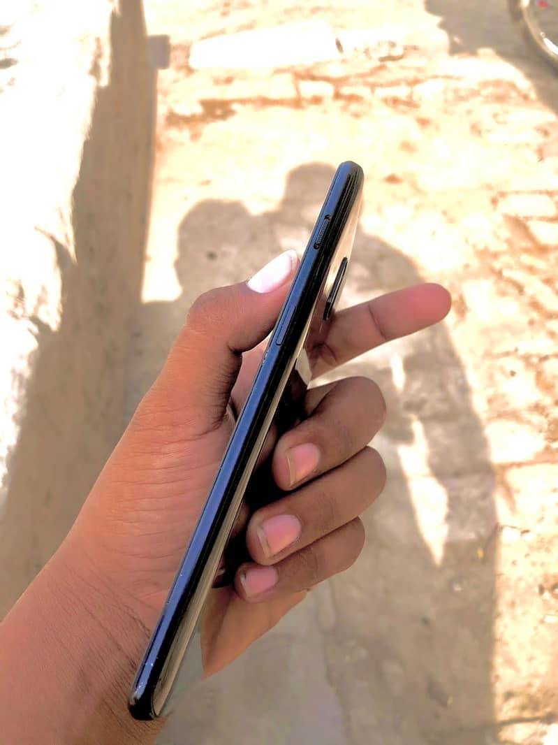 One Plus 6T 5