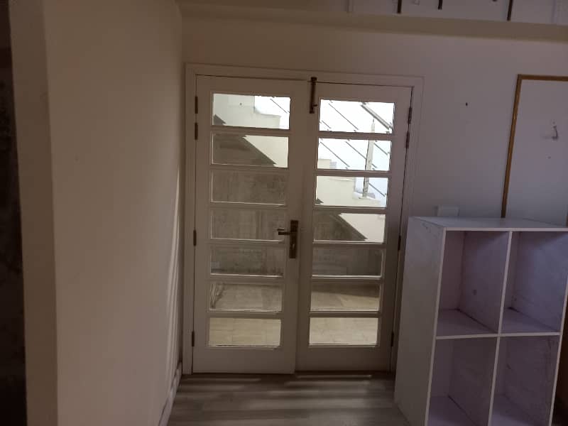 8 MARLA 1st FLOOR WITH ELEVATOR 16