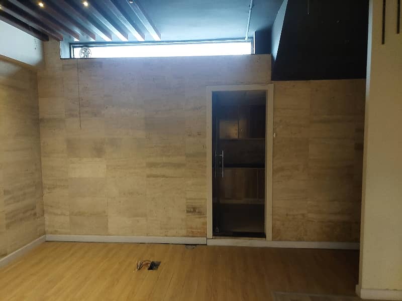 8 MARLA 1st FLOOR WITH ELEVATOR 24