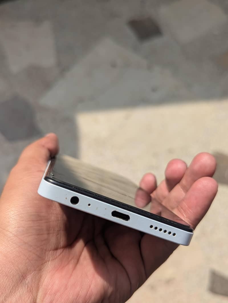 Tecno spark 10 4