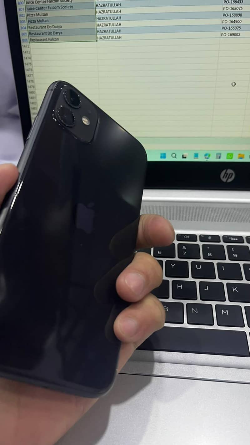 Apple iPhone 11 10