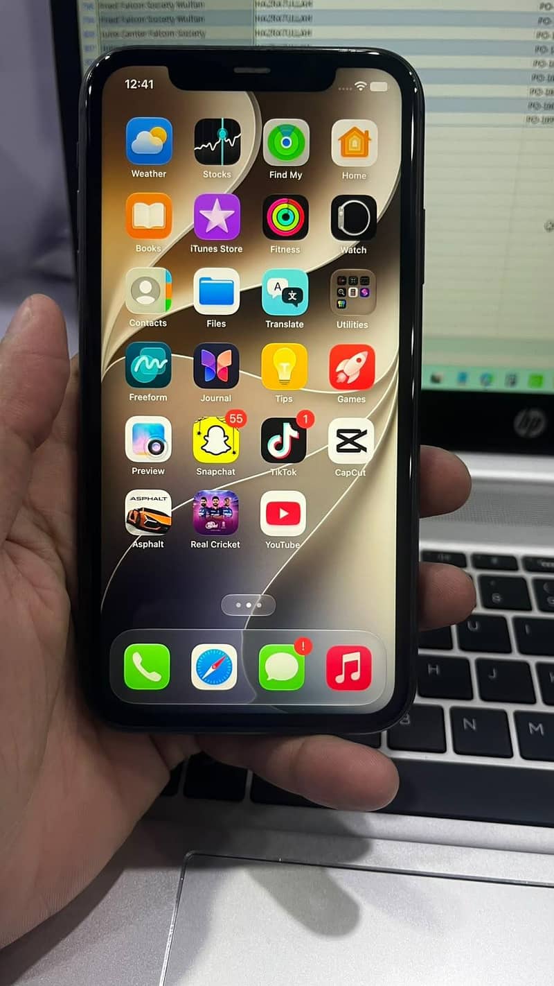 Apple iPhone 11 12