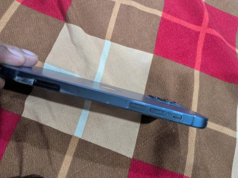 Apple iPhone 12 pro 1