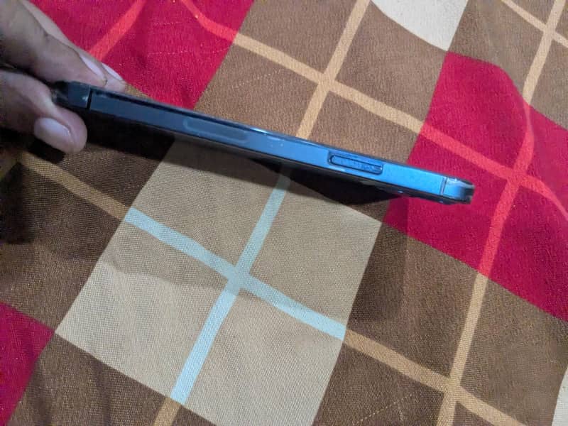 Apple iPhone 12 pro 2
