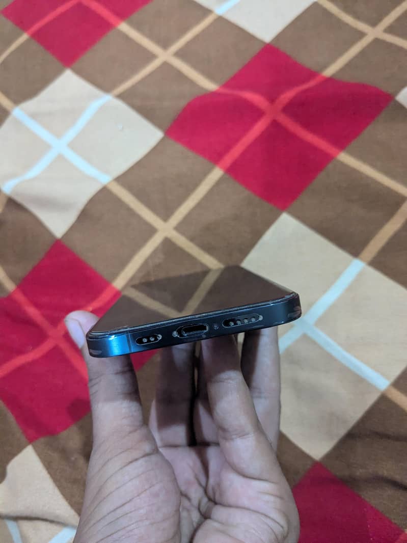 Apple iPhone 12 pro 3