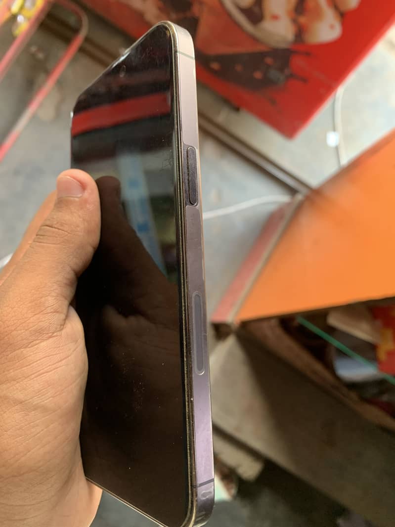 Apple iPhone 14 Pro max 3