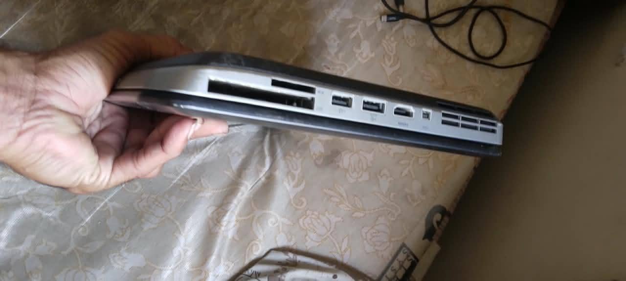 dell core i3 2nd generation 9