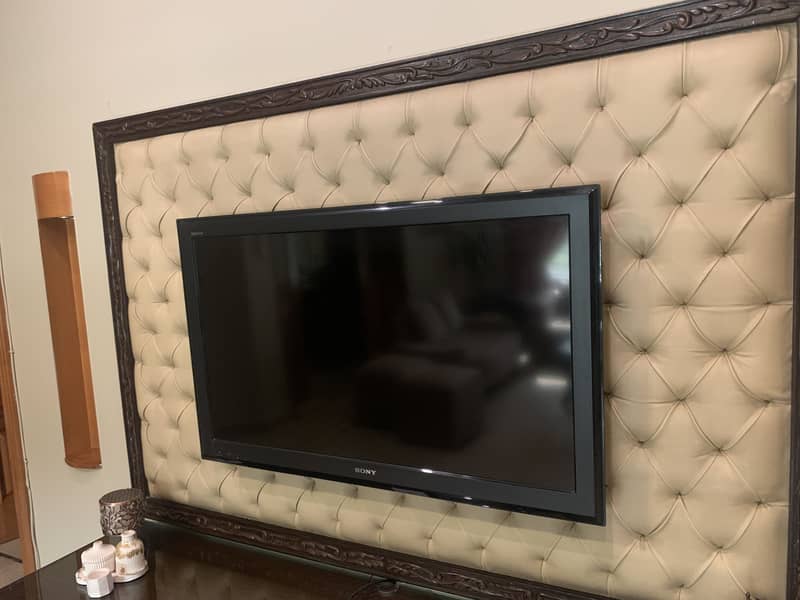 Sony 42 Inch Full HD LED / LCD TV - Original Japanese Display 1