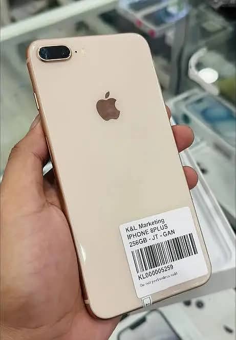 Apple iPhone 8 Plus 3