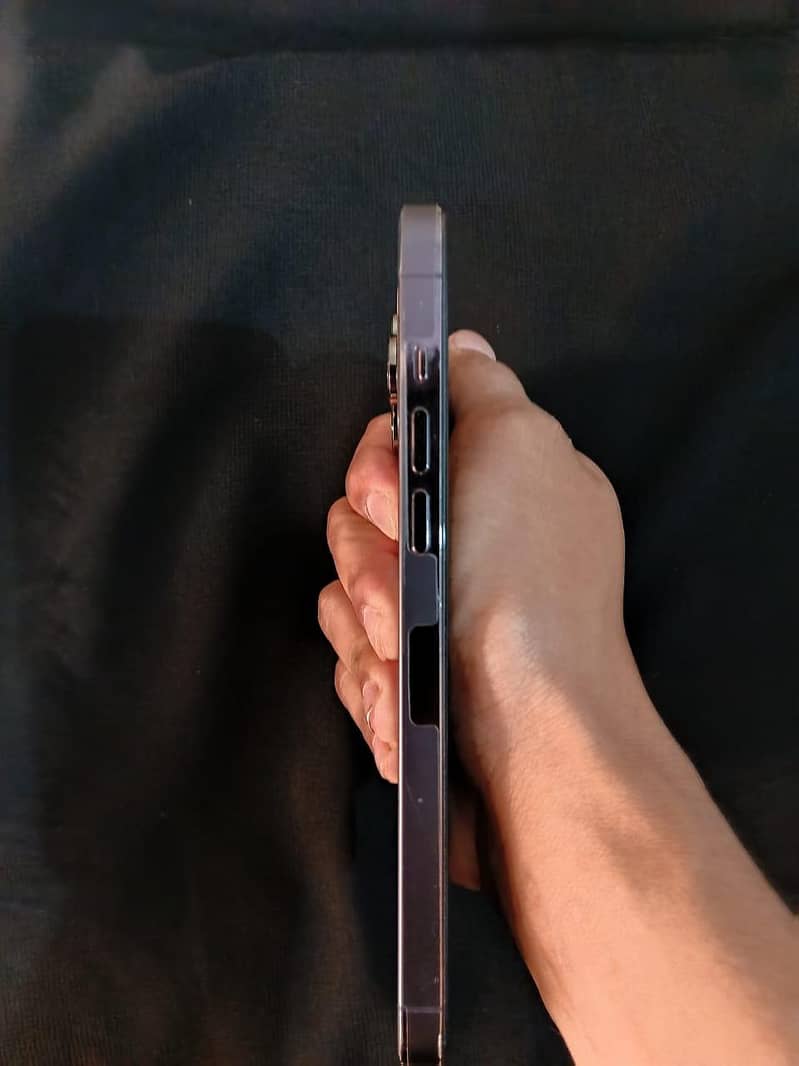 Apple iPhone 14 Pro Max 2