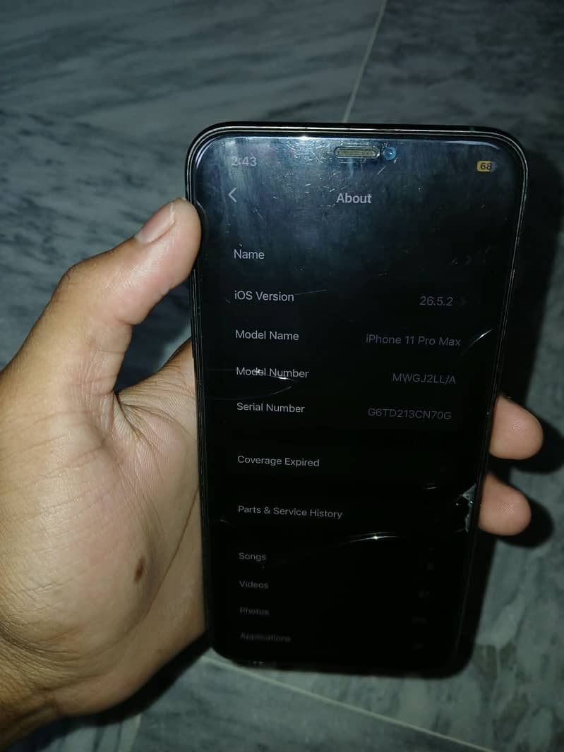 Apple iPhone 11 Pro Max 2