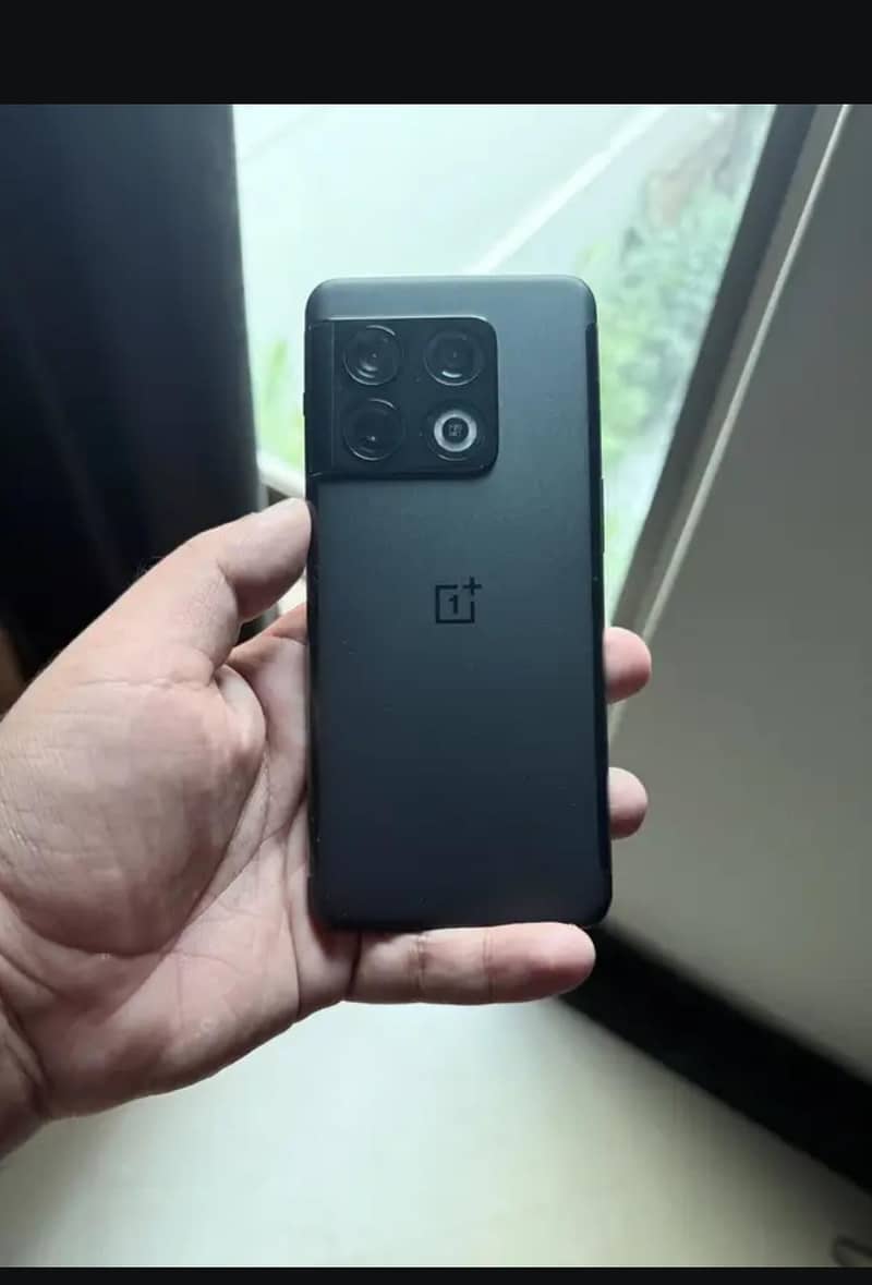 One Plus 10 Pro 1