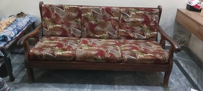 5 Seater Wooden Sofa Set available for sale (Sheesham)
