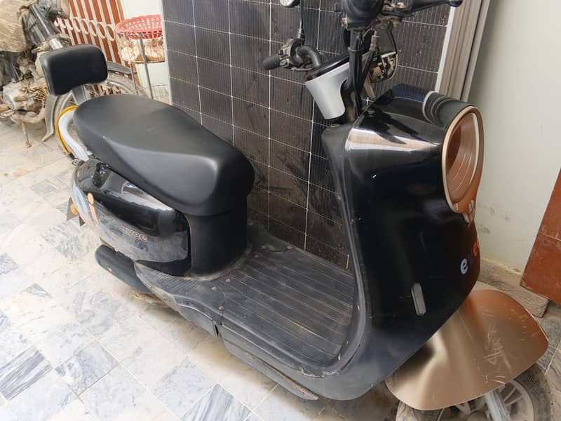 electric scooty 1