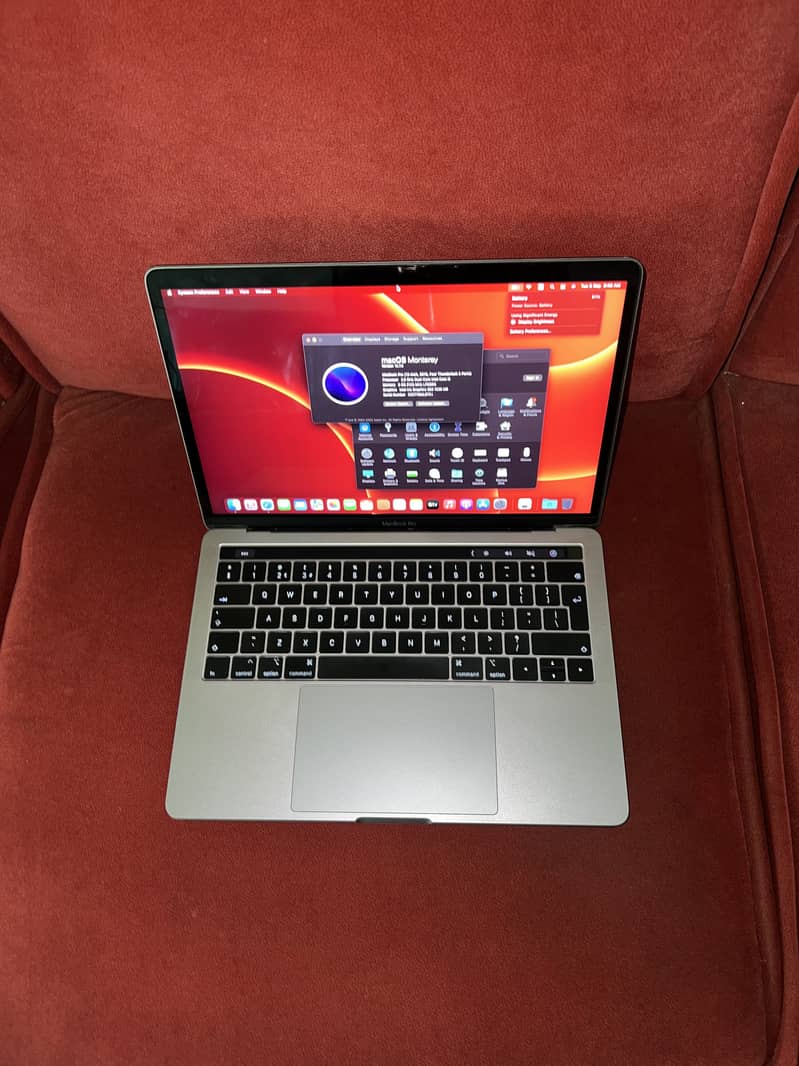 Apple macbook pro core i5 2016 model 1