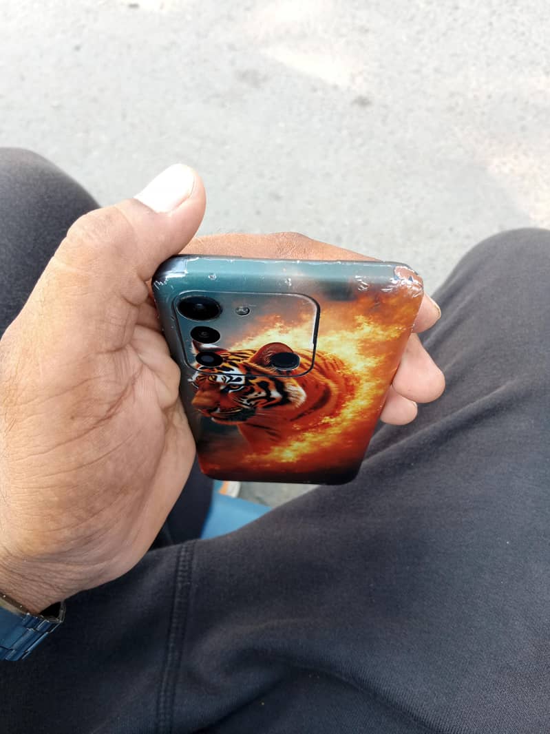 Tecno Spark 8C 1