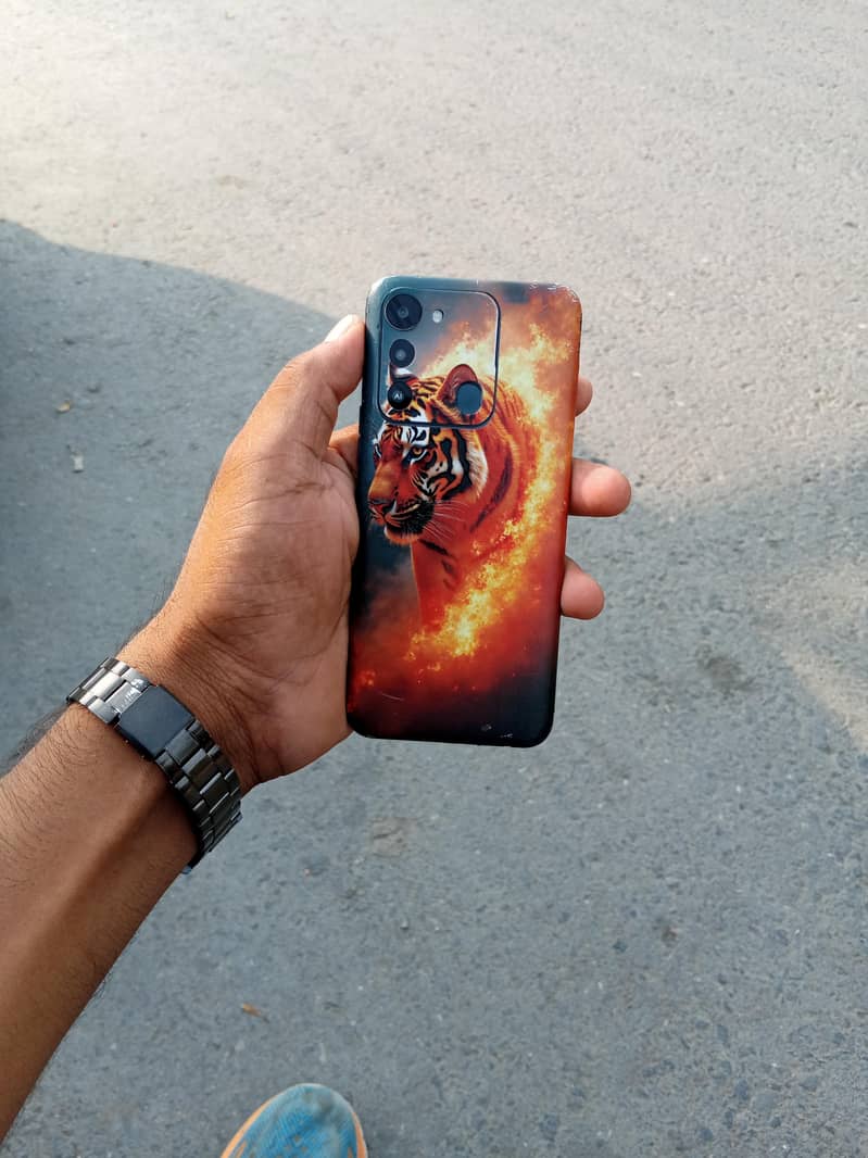 Tecno Spark 8C 3