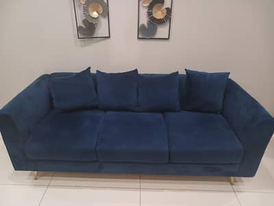 Elegant Sofa Set – Stylish & Comfortable